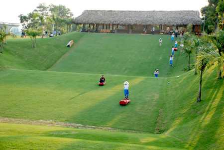 HÀ NỘI – LÀNG VĂN HÓA CÁC DÂN TỘC VIỆT NAM - ASEAN RESORT & SPA****